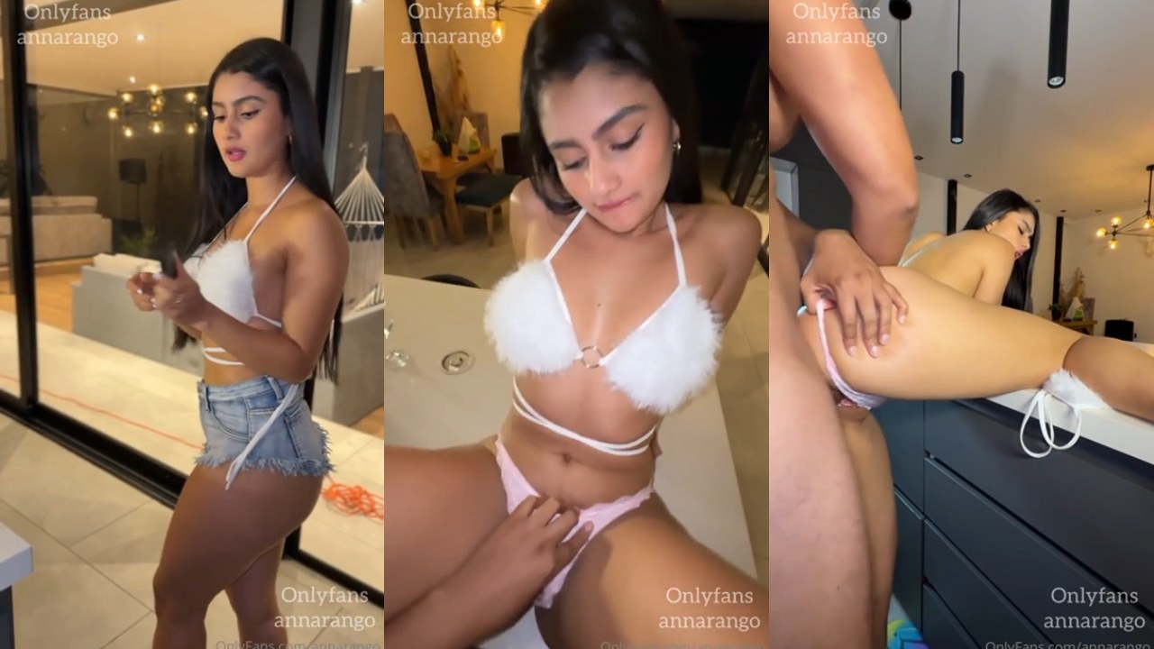 Anna Arango Cogiendo Con el Vecino por un poco de azucar