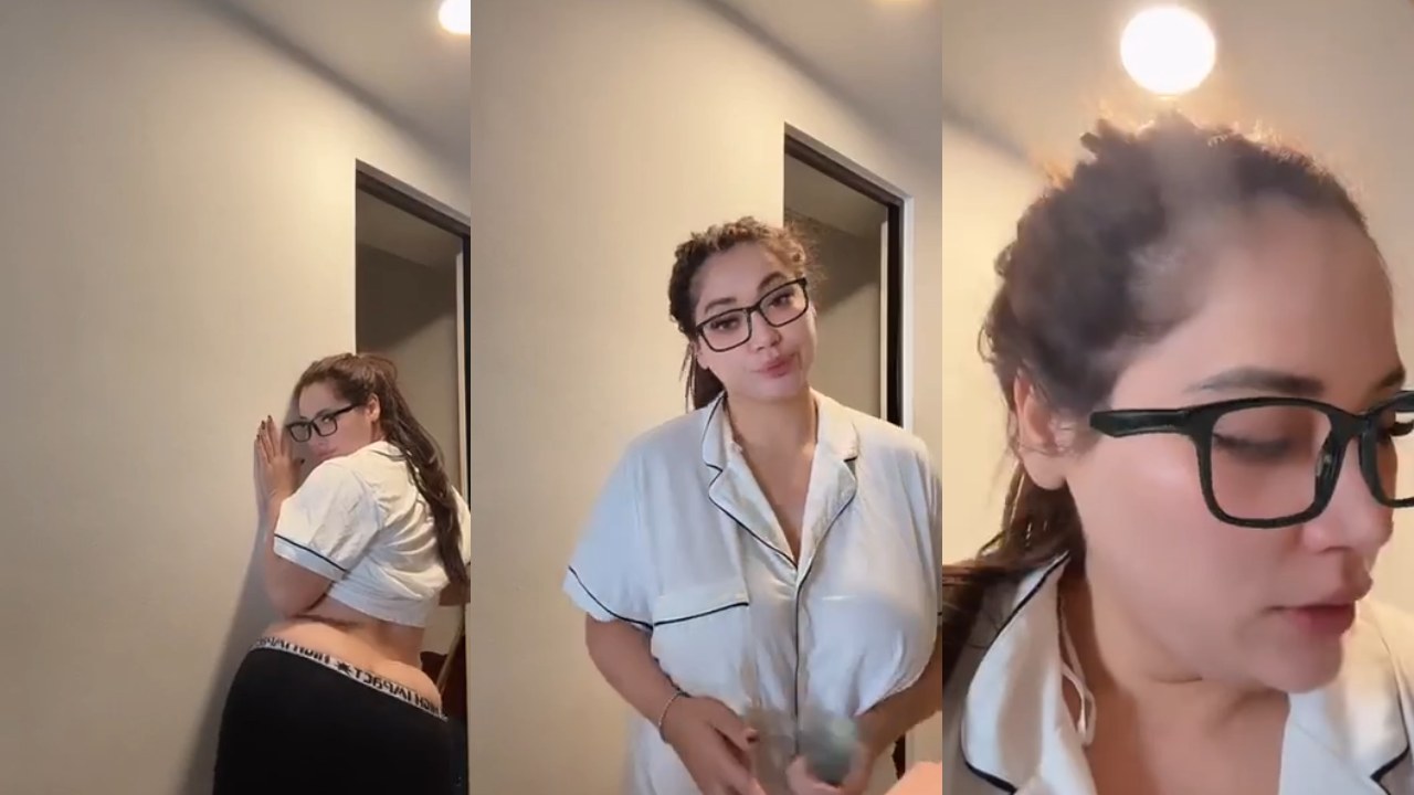 Ashley Carolina se pone cachonda en Live