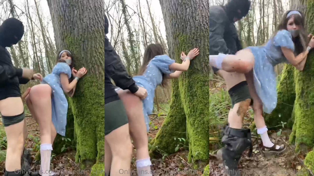 BELLE DELPHINE DETONADA EN MEDIO DEL BOSQUE