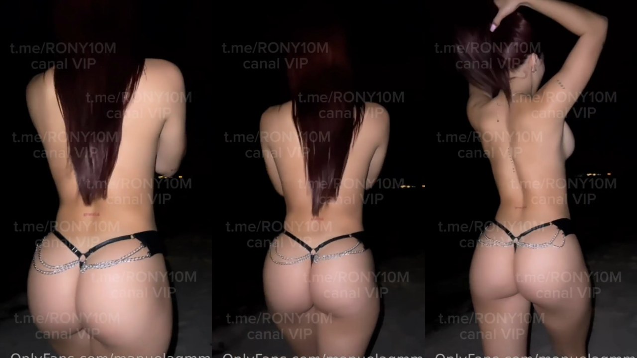 Manuelaqm desnuda en la playa