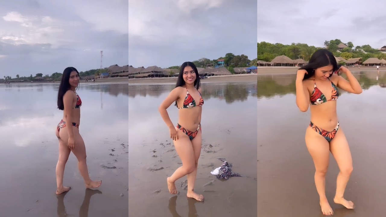 Rebeca Mairena en lencería en la playa